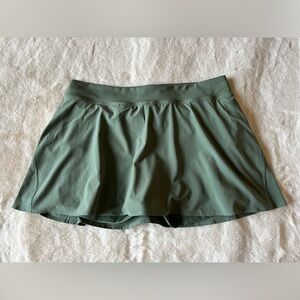Lightweight High-Rise Tennis Skirt in grey eucalyptus.